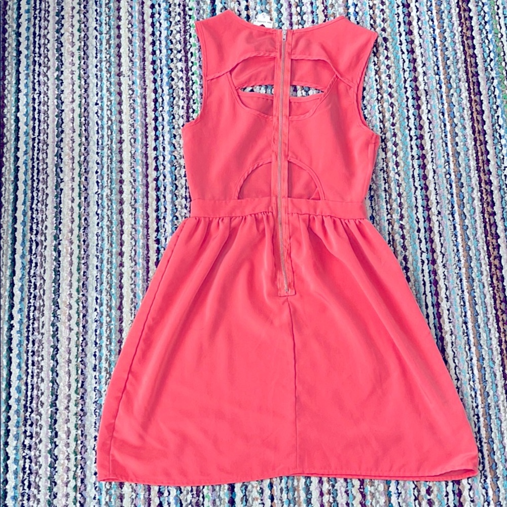Dress - Picture 2 of 2